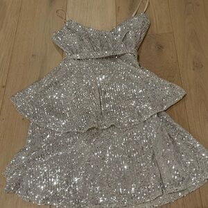 New Trixxi Glittering Silver Sequin Mini Dress size M, ruffles, spaghetti straps